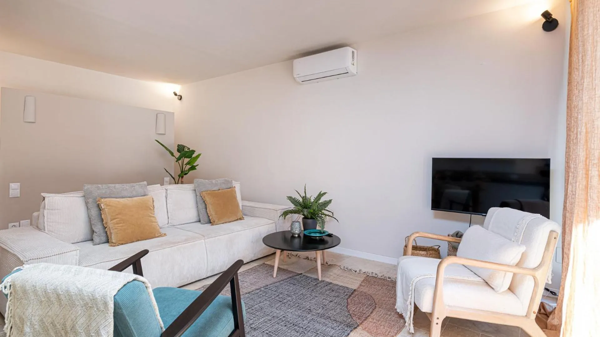 Banda Del Mar Suites By Solaga Holiday Homes Málaga 0*,